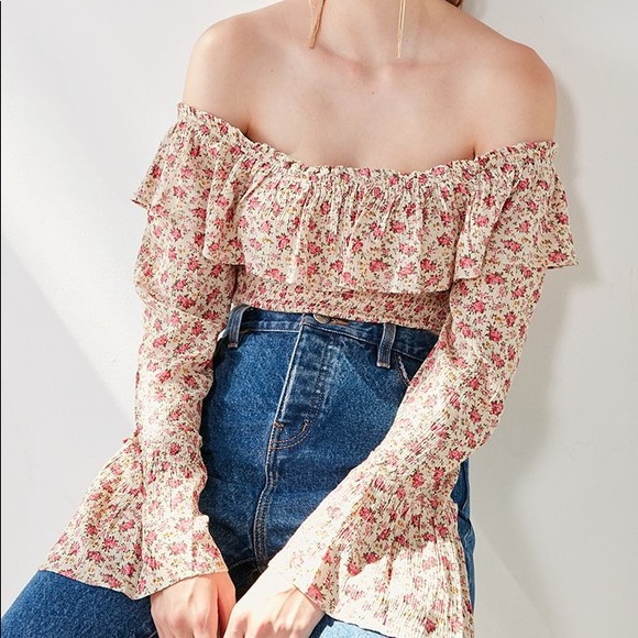 Kimchi Blue Kimora floral off-the-shoulder top - Picture 1 of 4